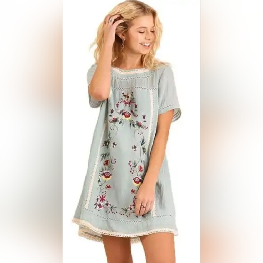 Umgee Meet Me In Paradise Light Blue Embroidered Floral Tunic Dress - Picture 2 of 8